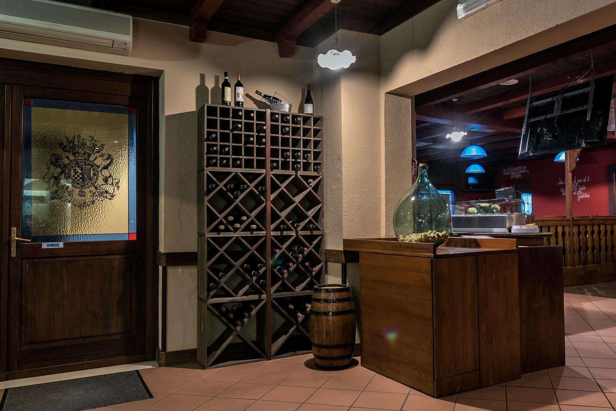Hotel Blue Ribbon Vercelli Exterior foto